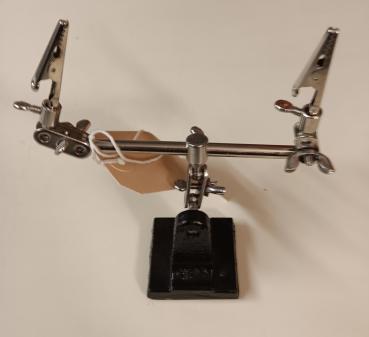 Dritte Hand ohne Lupe